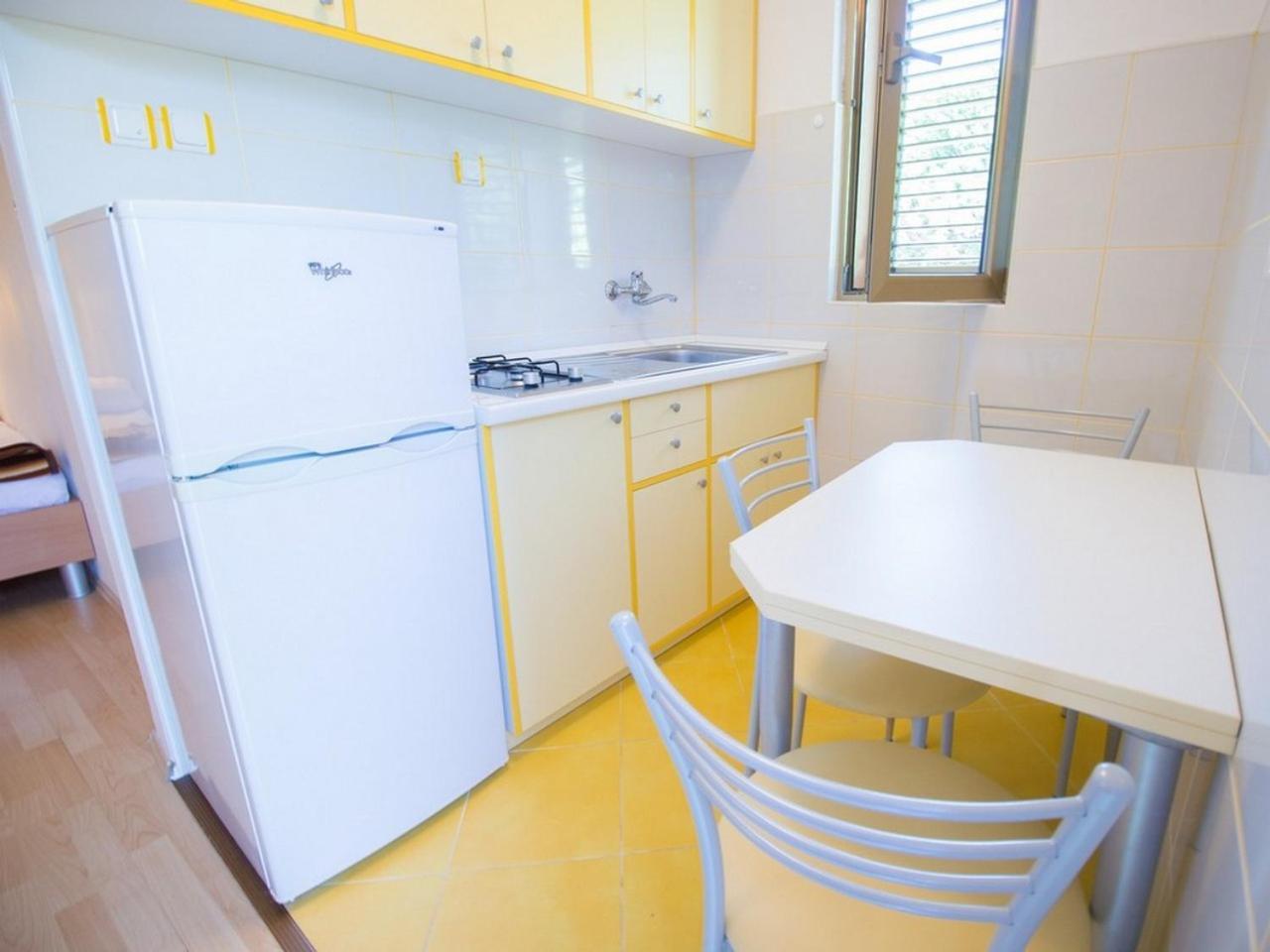 Apartment And Rooms Kristina Башка Екстер'єр фото